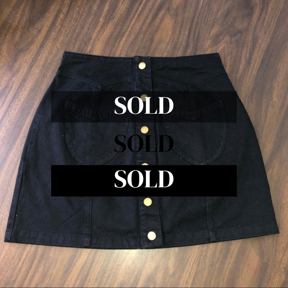 ⛔️SOLD⛔️Black Button Down Skirt